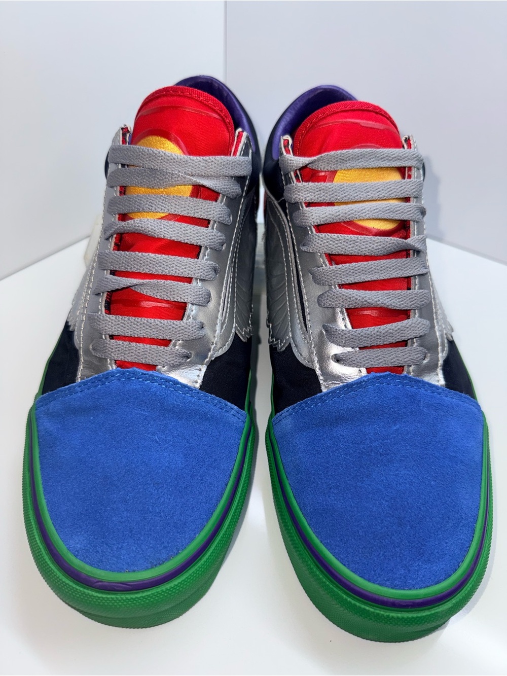 Vans x Marvel Old Skool Avengers Sneakers With Box | M9.5/W11 - Picture 5 of 9